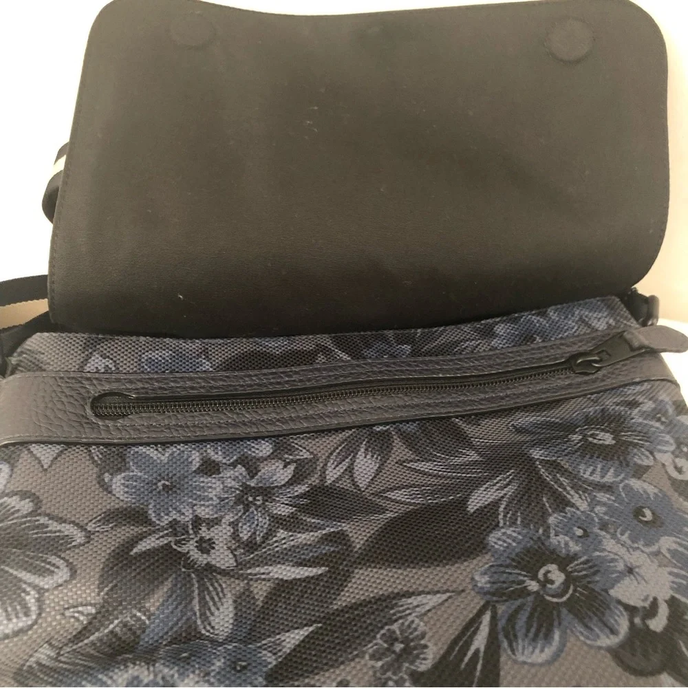 COACH Hawaiian Floral Print Messenger Bag l Charles F59301